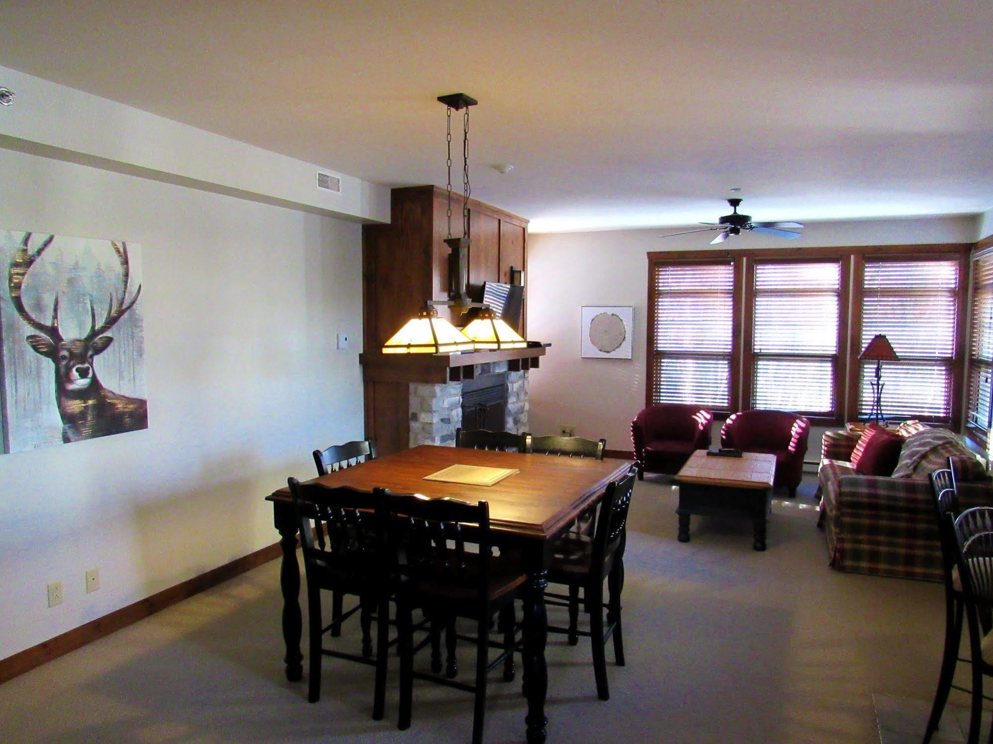 Apartamento Tremblant Les Eaux - Location Adp Mont-Tremblant Exterior foto