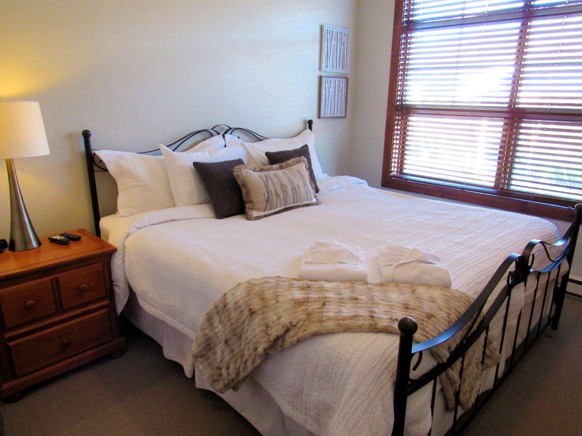 Apartamento Tremblant Les Eaux - Location Adp Mont-Tremblant Exterior foto