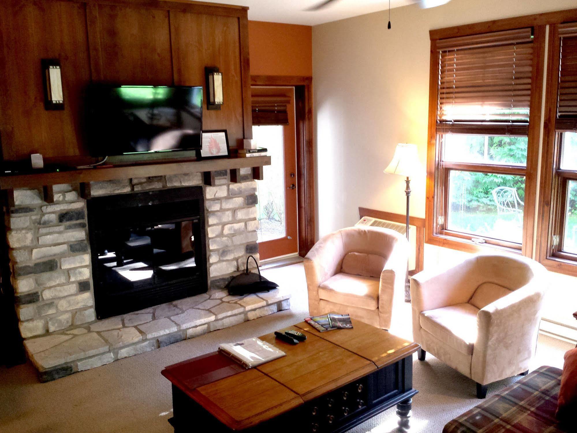 Apartamento Tremblant Les Eaux - Location Adp Mont-Tremblant Exterior foto